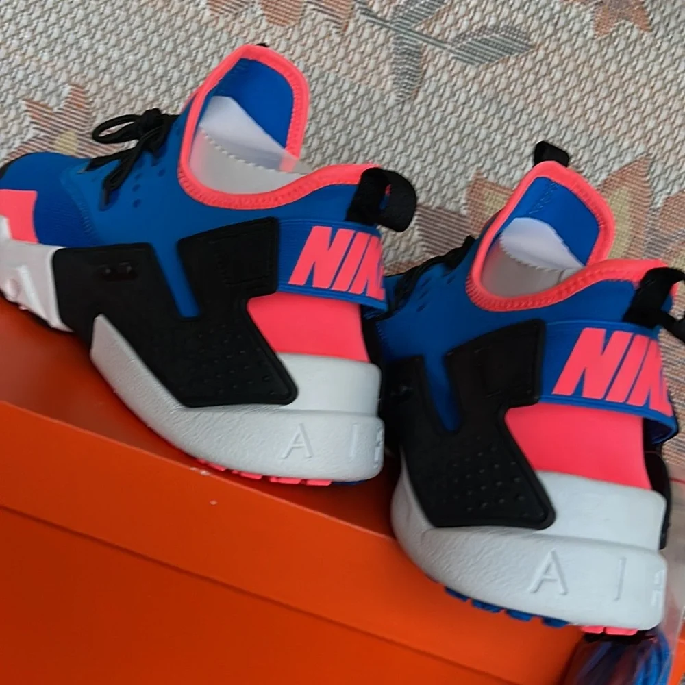 NIKE Men’s AIR HUARACHE DRIFT
BLUE NEBULA/BLACK
AH7334 403 Sneakers Athletic - Picture 15 of 16